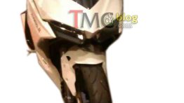 Next gen Kawasaki Ninja 250R could get twin LED headlamp, launch in 2016 - Spied