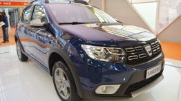 2017 Dacia Sandero Stepway - Bologna Motor Show Live