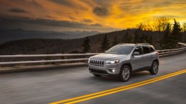 2019 Jeep Cherokee (facelift) revealed ahead of NAIAS 2018 debut