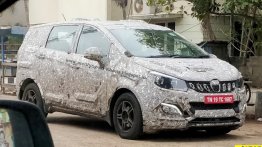 Mahindra U321 (Toyota Innova rival) spotted with the lightest camo yet [Update]