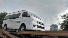 Foton View CS2 spotted on a flatbed in India