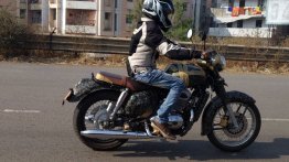 Jawa 300 (Royal Enfield Classic 350 rival) motorcycle spied before launch