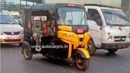 2019 Bajaj RE 3-wheeler (facelift) spied for the first time