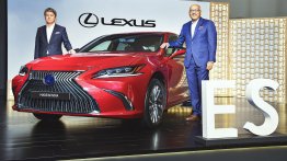 Lexus ES entry-price slashed by a whopping INR 8 lakh