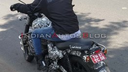 New variant of next-gen Royal Enfield Thunderbird 350X without split seats spied