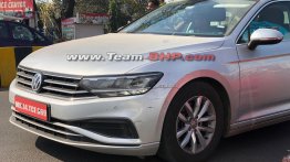 2020 VW Passat (facelift) spied up close, new features revealed