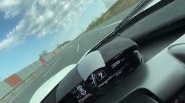 Ferrari LaFerrari driven at 372 km/h on an open highway [Video]