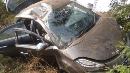 Tata Nexon (5-star NCAP) Falls Into Ditch, Keeps Everyone Safe