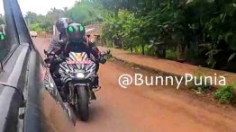 Upcoming Bajaj Pulsar 250F with Big Bike Like Semi-Fairing Spied Testing