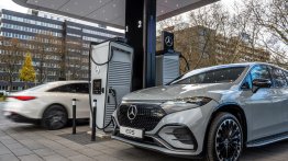 Mercedes Opens New EV Charging Hub With Capacity of Upto 300 kW