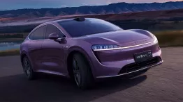 Luxeed R7 EV: Huawei’s All-Electric Challenger to Tesla Model Y