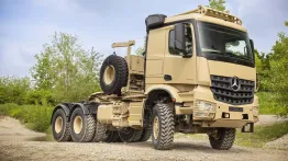 This 12.8L Mercedes Arocs 6x6 is Built for the Battlefield