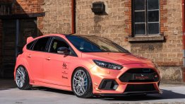Ford Focus RS Gets a Stunning Makeover with Barracuda Dragoon Wheels