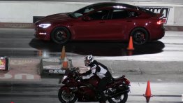 Can the Suzuki Hayabusa Outrun Teslas and Lucids?