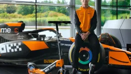 Pure × McLaren Flex: A Compact E-Scooter with Supercar DNA