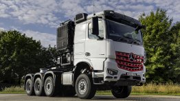 Mercedes-Benz Brings Heavy-Duty Arocs and Actros to Japan