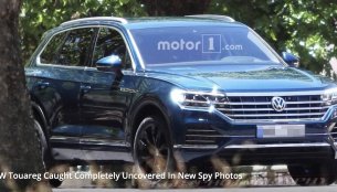 2018 VW Touareg spied completely undisguised during promotional shoot
