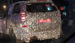 2018 Mahindra XUV500 (facelift) continues testing in India