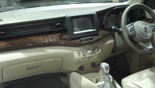 2018 Suzuki Ertiga (2018 Maruti Ertiga) exterior & interior detailed in first impressions video