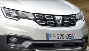Next-gen Dacia Sandero to be a C-segment hatchback - Report