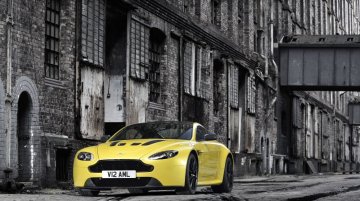 Aston Martin V12 Vantage S (Unrelated)