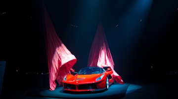 Ferrari says Konichiwa with LaFerrari 