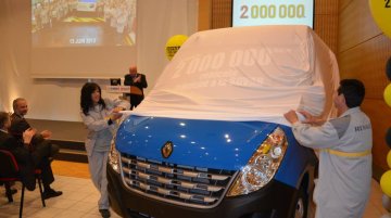 Renault's SOVAB plant celebrates two millionth rollout 