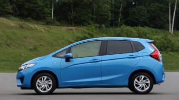 Video - 2014 Honda Jazz (Fit) filmed up close in Thailand