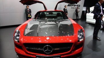 2013 Tokyo Motor Show Live - Mercedes-Benz SLS AMG GT Final Edition