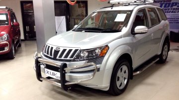 Mahindra XUV500 W4