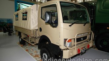 DefExpo India 2014 - Ashok Leyland unveils Garuda 4X4, new cab for Super Stallion 6X6