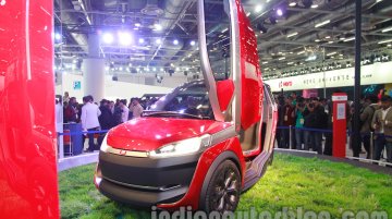 Auto Expo Live - Bajaj U-Car Concept revealed [Image Gallery updated]