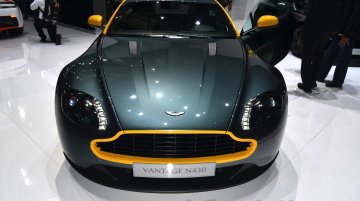 Geneva Live - Aston Martin V8 Vantage N430, DB9 Carbon Black