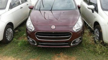 Spied - Fiat Punto Evo (facelift) reaches a dealer stockyard