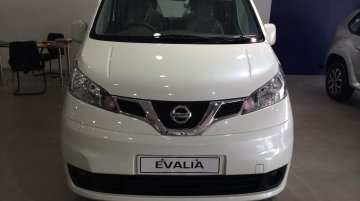 [New Images Added] IAB Report - Nissan Evalia facelift with new grille and center console launched, brochure inside