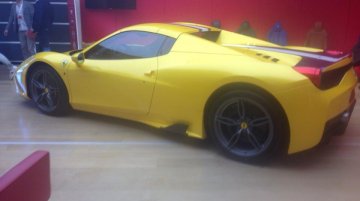 Spied - Ferrari 458 Speciale Spider undisguised, launches in Paris next week