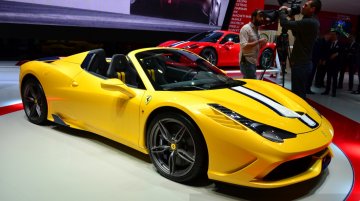 Paris Live - Ferrari 458 Speciale Aperta