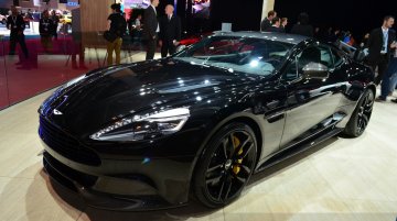 Paris Live - Aston Martin Vantage S Roadster, Vanquish Carbon Edition