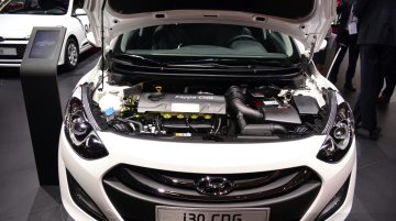 Paris Live - Hyundai i30 CNG, i40 48V Hybrid and Kia Optima Mild Hybrid