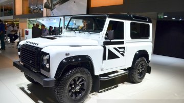 IAB Report - Land Rover Defender Black Pack showcased in Paris