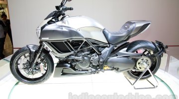 2015 diavel titanium