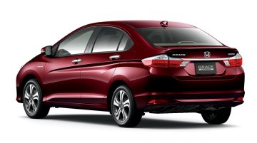 Japan - Honda Grace (new Honda City) Sport Hybrid revealed with LED lights