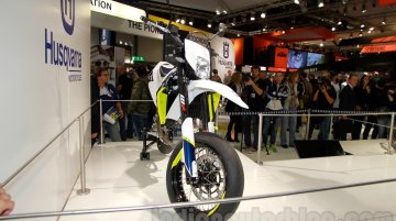 EICMA 2014 Live - Husqvarna 701 Supermoto