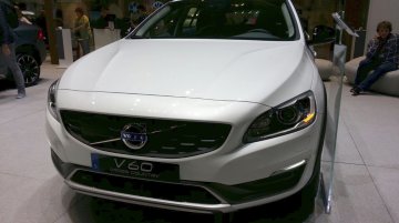 Volvo V60 Cross Country at the 2015 Geneva Motor Show