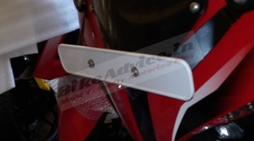 Bajaj Pulsar RS200 at the dealership - Spyshot gallery