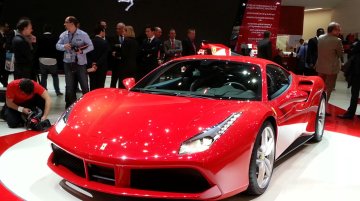 2016 Ferrari 488 GTB - 2015 Geneva Live