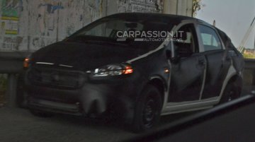 2016 Fiat Bravo mule spotted in Italy - Spied