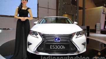 2016 Lexus ES300h - GIIAS 2015 Live