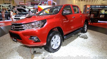 2016 Toyota Hilux, 2015 Toyota Corolla Altis TRD Sportivo - GIIAS 2015