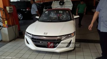 Honda S660 mini roadster spotted in Jakarta, Indonesia – Spied